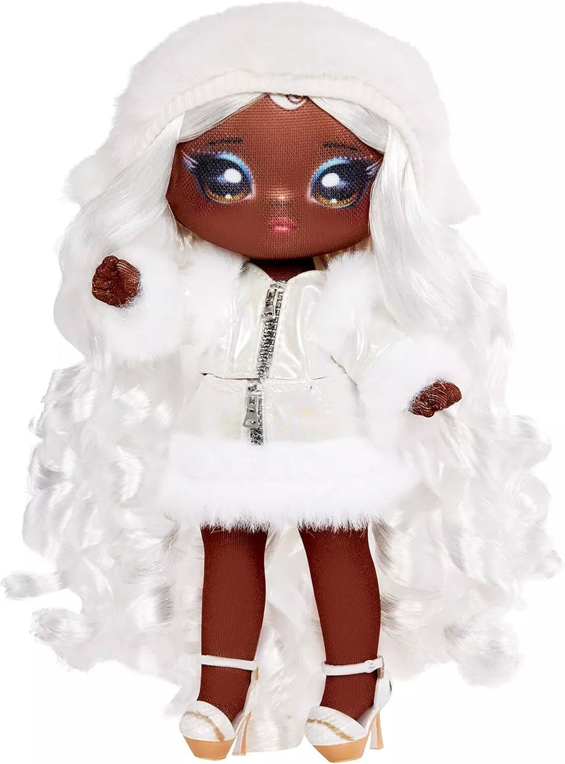 Na! Na! Na! Surprise Cosy Series EVIE VON HOO 18cm Poseable Doll + Accessories